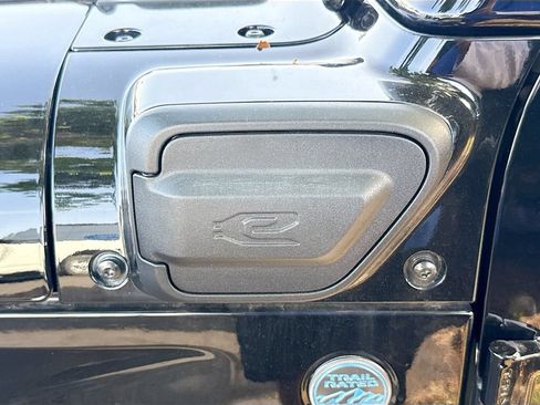 Used 2023 Jeep Wrangler Unlimited Rubicon 4xe w/ Cold Weather Group AWD/4WD image 9