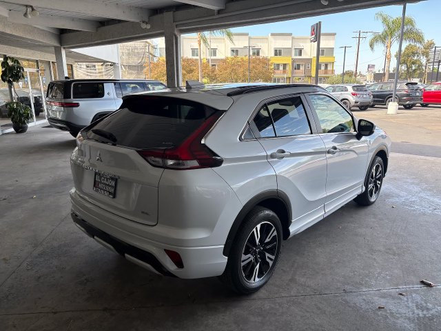 Used 2025 Mitsubishi Eclipse Cross SEL AWD/4WD image 3