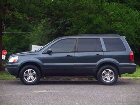 Used 2004 Honda Pilot EX image 2