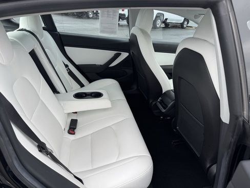 Used 2019 Tesla Model 3 Performance image 28