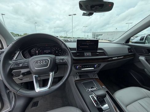 Used 2020 Audi Q5 2.0T Premium Plus w/ Premium Plus Package AWD/4WD image 10