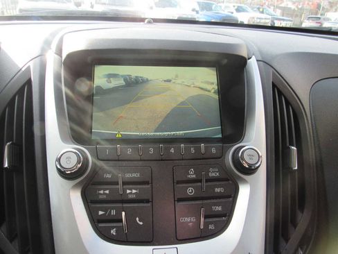 Used 2017 Chevrolet Equinox LS image 14