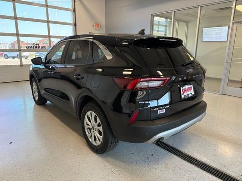 Used 2023 Ford Escape Active w/ Tech Pack #1 AWD/4WD image 6