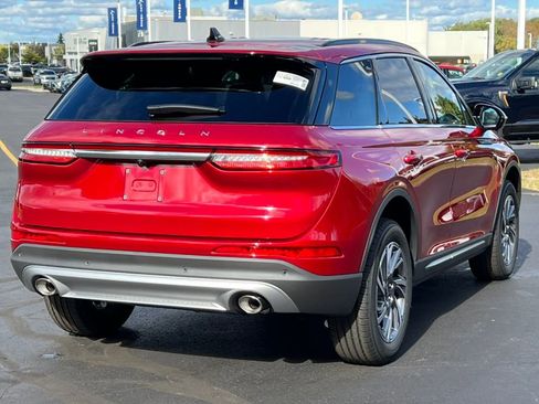 New 2026 Lincoln Corsair Premiere image 8