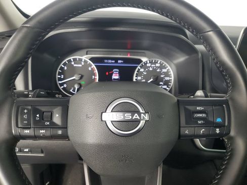 Used 2025 Nissan Rogue SV FWD image 24