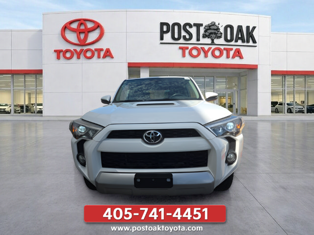 Used 2017 Toyota 4Runner TRD Off-Road Premium AWD/4WD image 12
