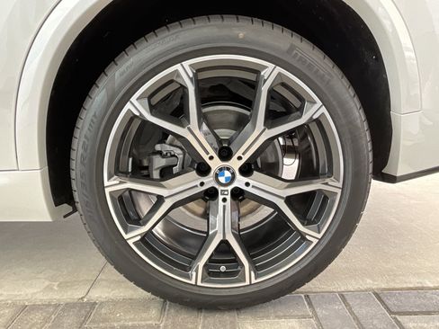 New 2026 BMW X5 xDrive40i w/ M Sport Package image 6
