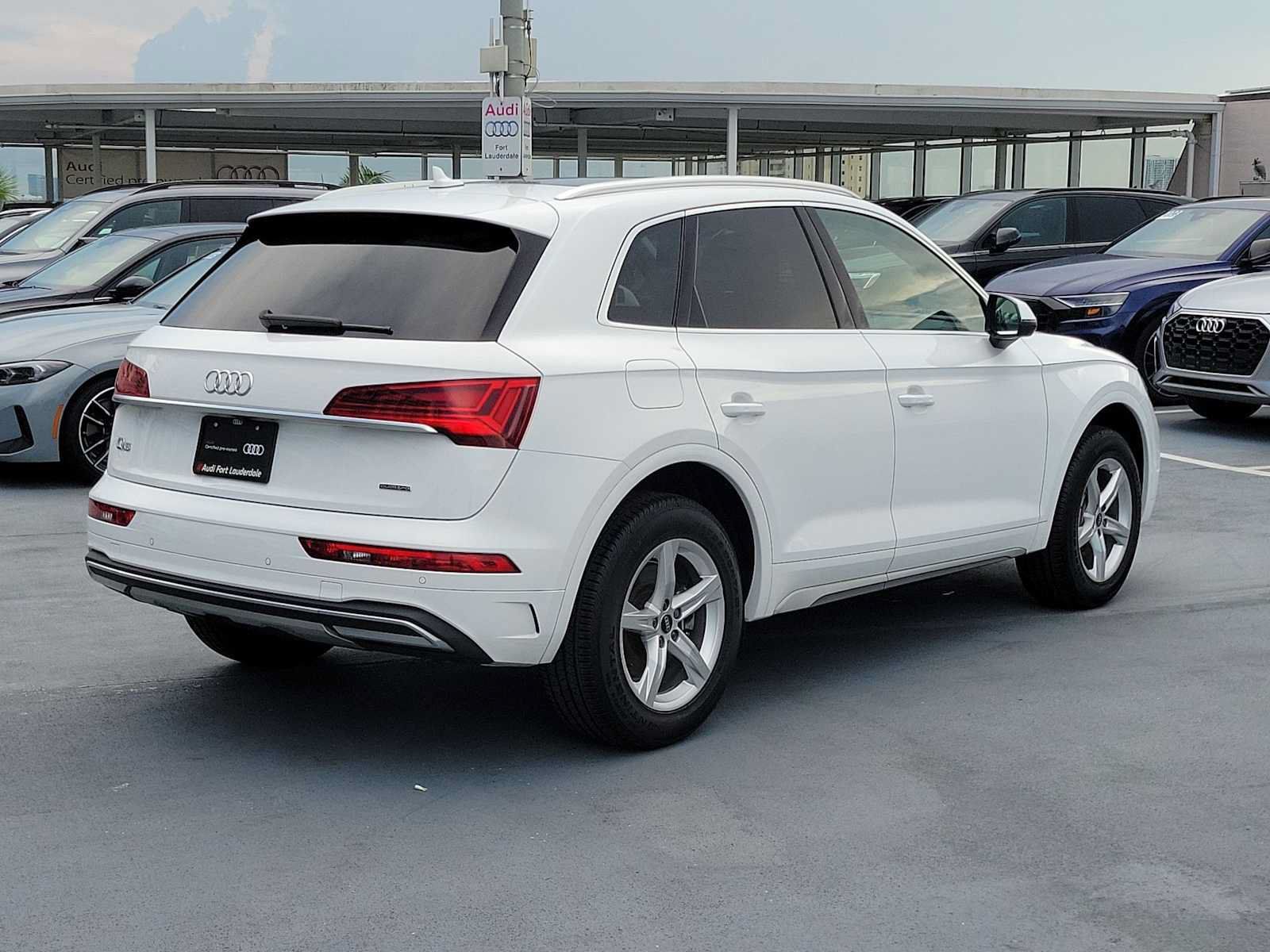 Certified 2023 Audi Q5 2.0T Premium w/ Convenience Package AWD/4WD image 12