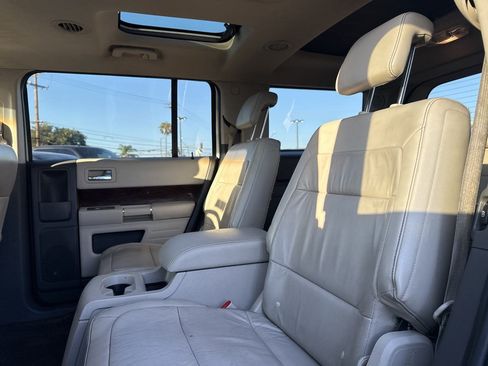 Used 2011 Ford Flex SEL w/ Rapid Spec Order Code FWD image 11