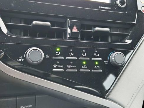 Used 2021 Toyota Camry LE FWD image 23
