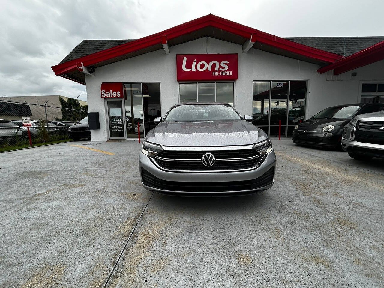 Used 2021 Volkswagen Tiguan SEL AWD/4WD image 1