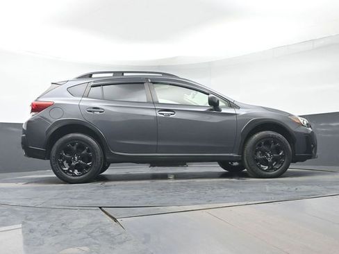 Used 2021 Subaru Crosstrek 2.0i Premium w/ Moonroof Package image 32