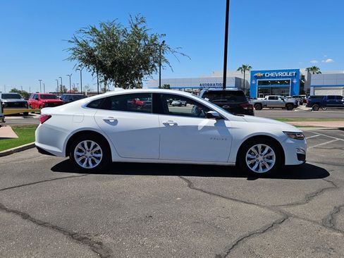 Certified 2022 Chevrolet Malibu LT FWD image 4