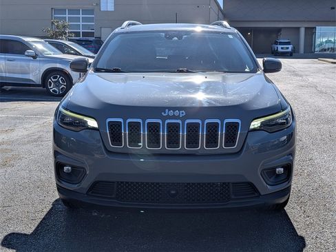 Used 2021 Jeep Cherokee Latitude Plus image 2