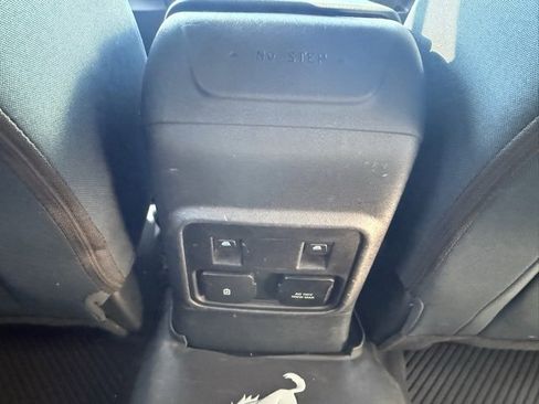 Used 2022 Ford Bronco Outer Banks image 19