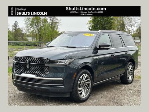 New 2025 Lincoln Navigator Reserve AWD/4WD image 1