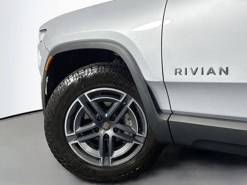 Used 2025 Rivian R1T Adventure AWD/4WD image 37
