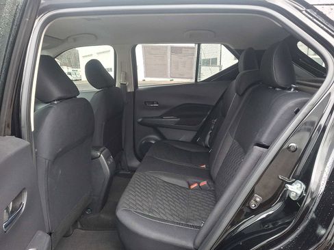 Used 2023 Nissan Kicks SV image 10