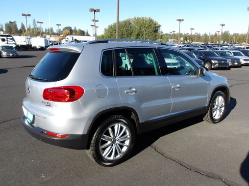 Used 2013 Volkswagen Tiguan SE image 5