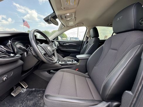 Used 2023 Buick Envision Preferred w/ Sport Touring Package image 18