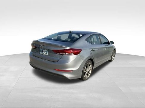 Used 2017 Hyundai Elantra Limited FWD image 3