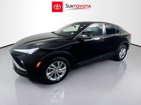 Used 2025 Buick Envista Preferred w/ Convenience I Package FWD image 9