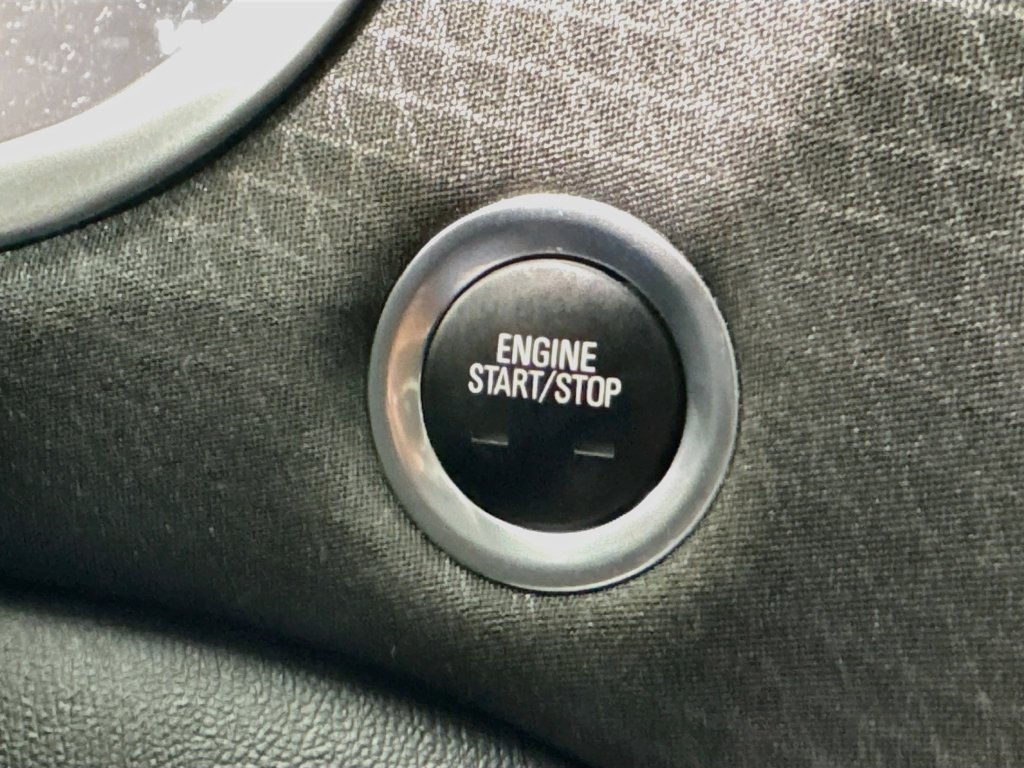 Used 2022 Chevrolet Malibu LT FWD image 29