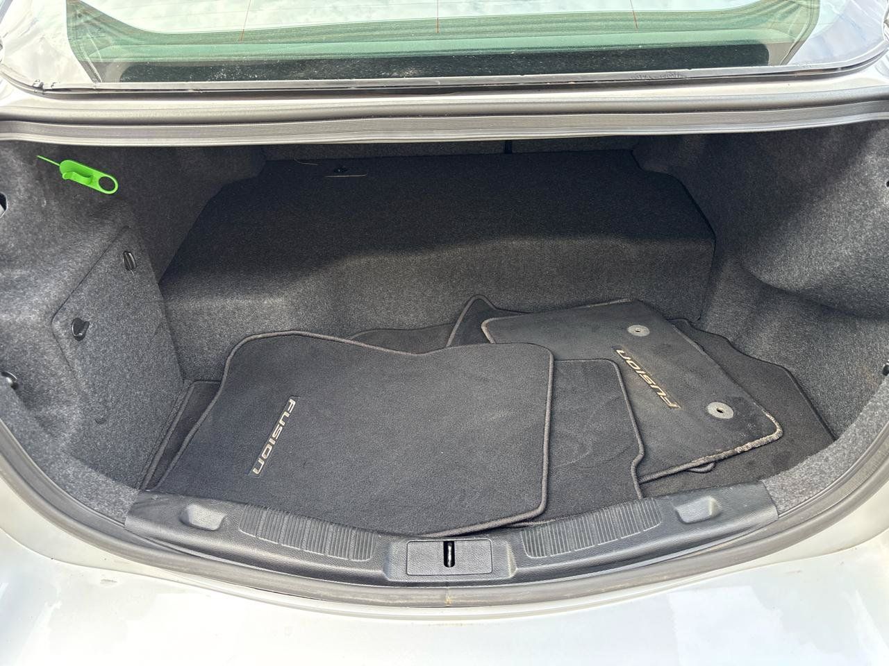 Used 2019 Ford Fusion SE FWD image 30
