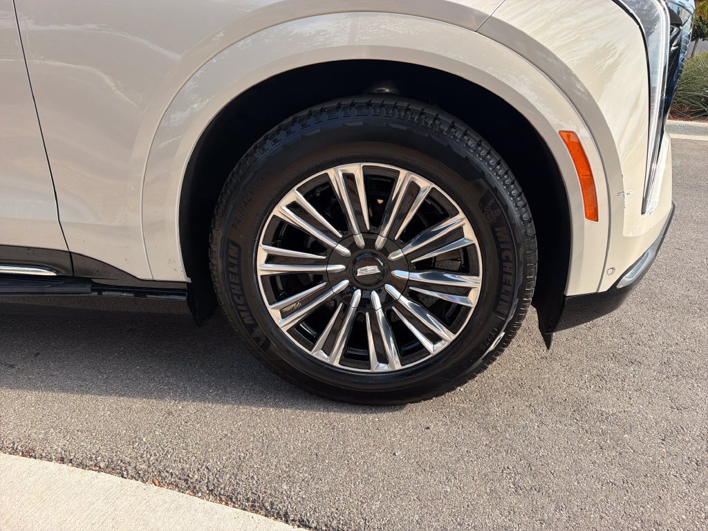 Certified 2026 Cadillac Escalade IQ Luxury 1 AWD/4WD image 13