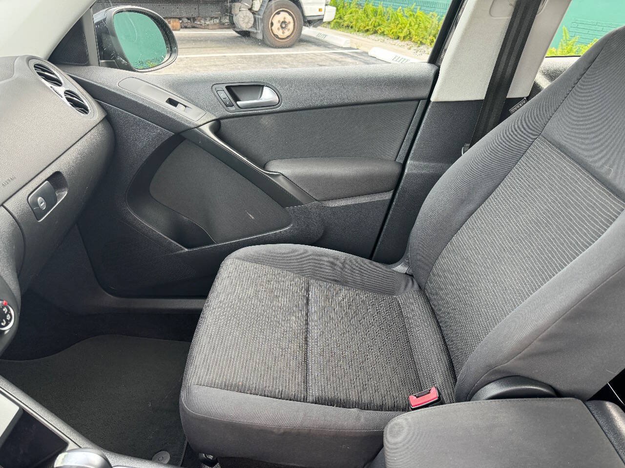Used 2015 Volkswagen Tiguan S FWD image 15