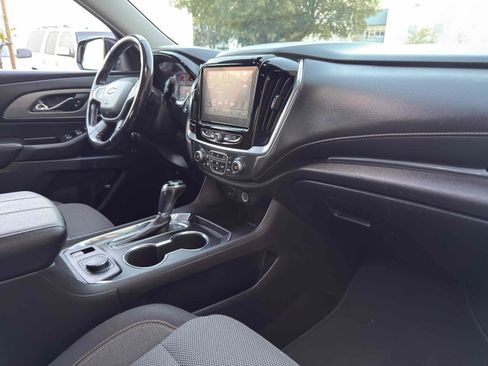 Used 2019 Chevrolet Traverse LT image 43