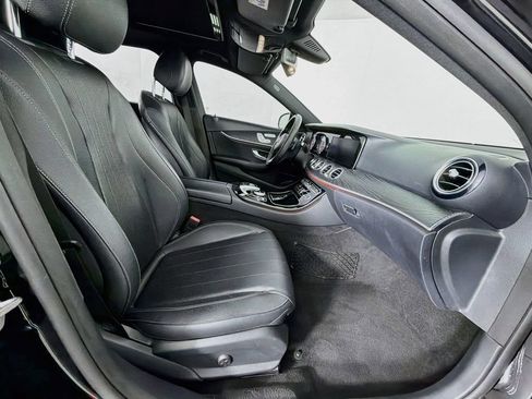Used 2017 Mercedes-Benz E 300 image 29