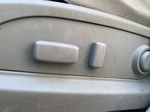 Used 2014 Buick Enclave Leather image 18