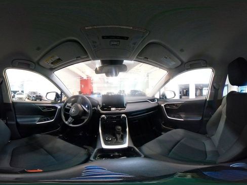 Used 2025 Toyota RAV4 LE image 41