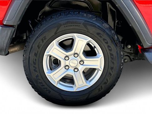 Used 2020 Jeep Wrangler Sport image 32