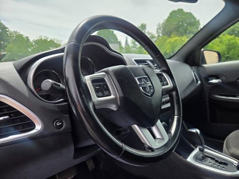 Used 2012 Dodge Avenger SXT w/ Cold Weather Group FWD image 20