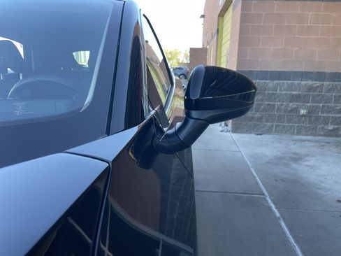 Used 2024 Nissan Ariya FWD image 9