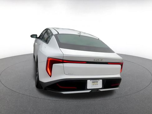 Used 2025 Kia K4 LXS image 11