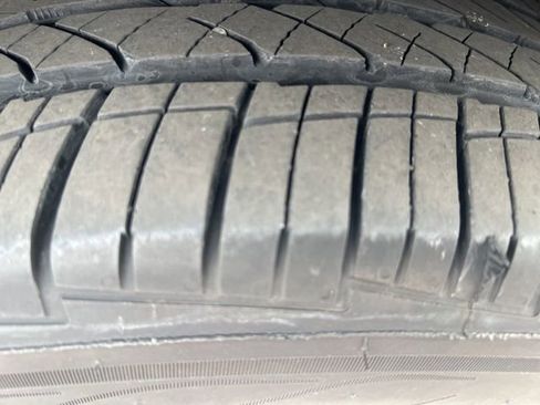 Used 2019 Ford Escape SEL image 4