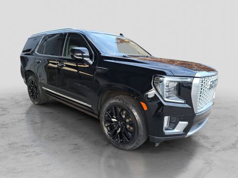 Used 2021 GMC Yukon Denali w/ Denali Premium Package image 3