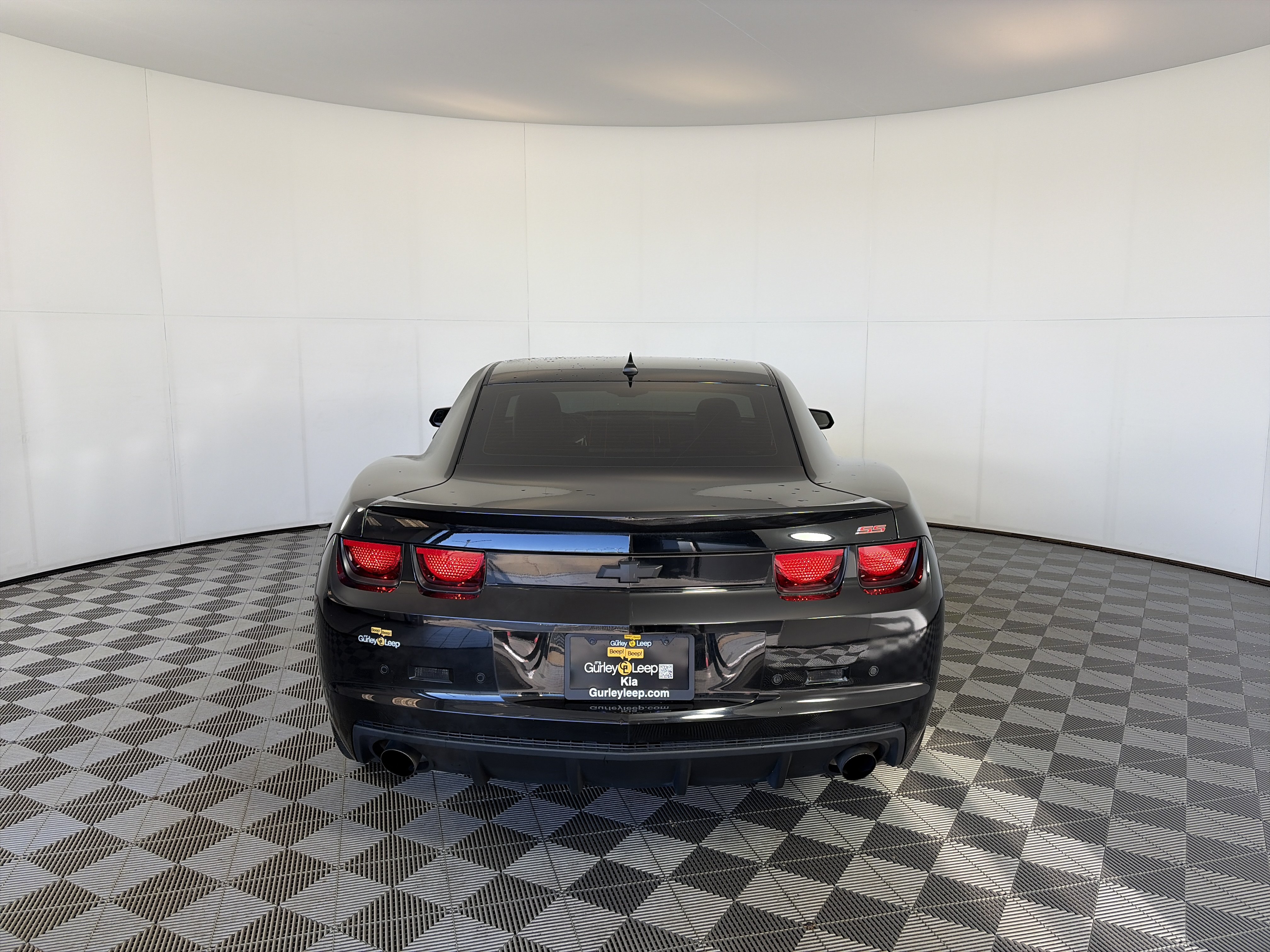 Used 2011 Chevrolet Camaro SS RWD image 8