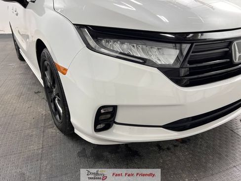 Used 2023 Honda Odyssey Sport image 9