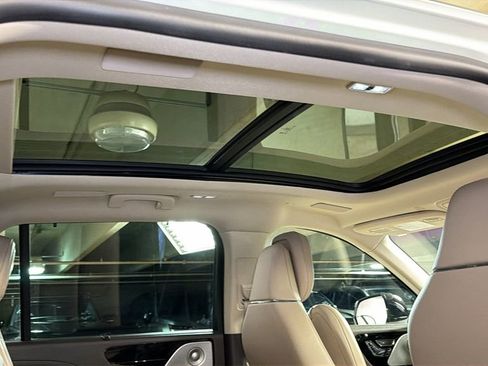 Used 2022 Lincoln Aviator Reserve w/ Equipment Group 201A image 15