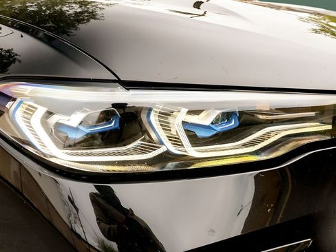Used 2022 BMW X7 M50i AWD/4WD image 51