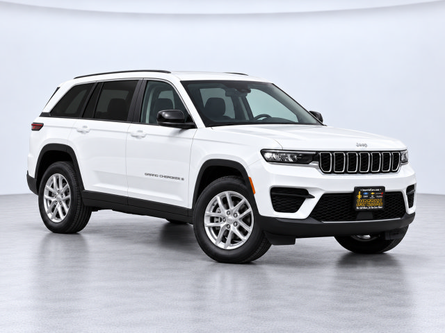 New 2026 Jeep Grand Cherokee Laredo AWD/4WD image 2