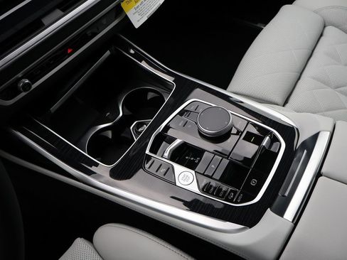 New 2027 BMW X7 xDrive40i w/ M Sport Package AWD/4WD image 19