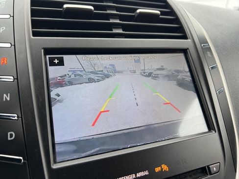 Used 2018 Lincoln MKC Premiere image 13