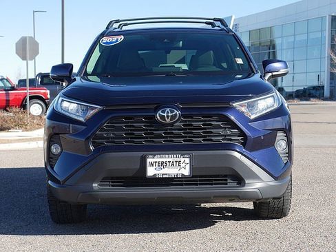 Used 2021 Toyota RAV4 XLE Premium image 8