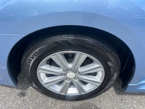 Used 2011 Subaru Legacy 2.5i Premium w/ All-Weather Pkg AWD/4WD image 13