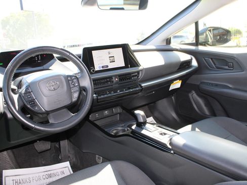 Used 2023 Toyota Prius LE FWD image 15